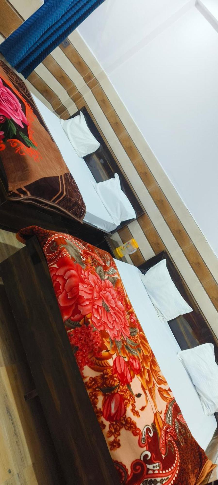 K.D.Dham Near Prem Mandir1 Hotel Vrindavan Bagian luar foto