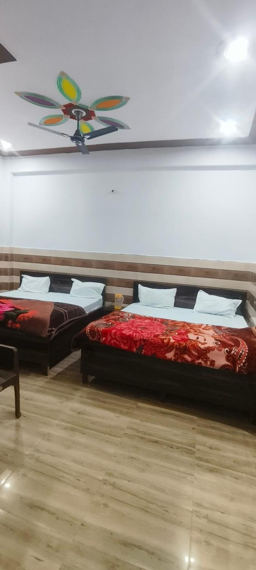 K.D.Dham Near Prem Mandir1 Hotel Vrindavan Bagian luar foto
