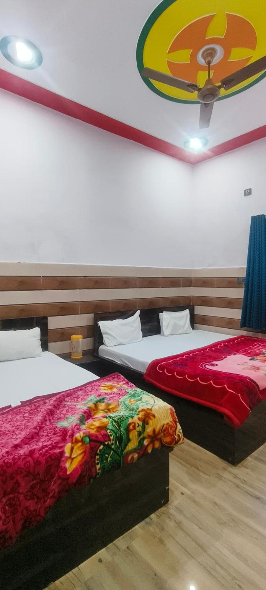 K.D.Dham Near Prem Mandir1 Hotel Vrindavan Bagian luar foto