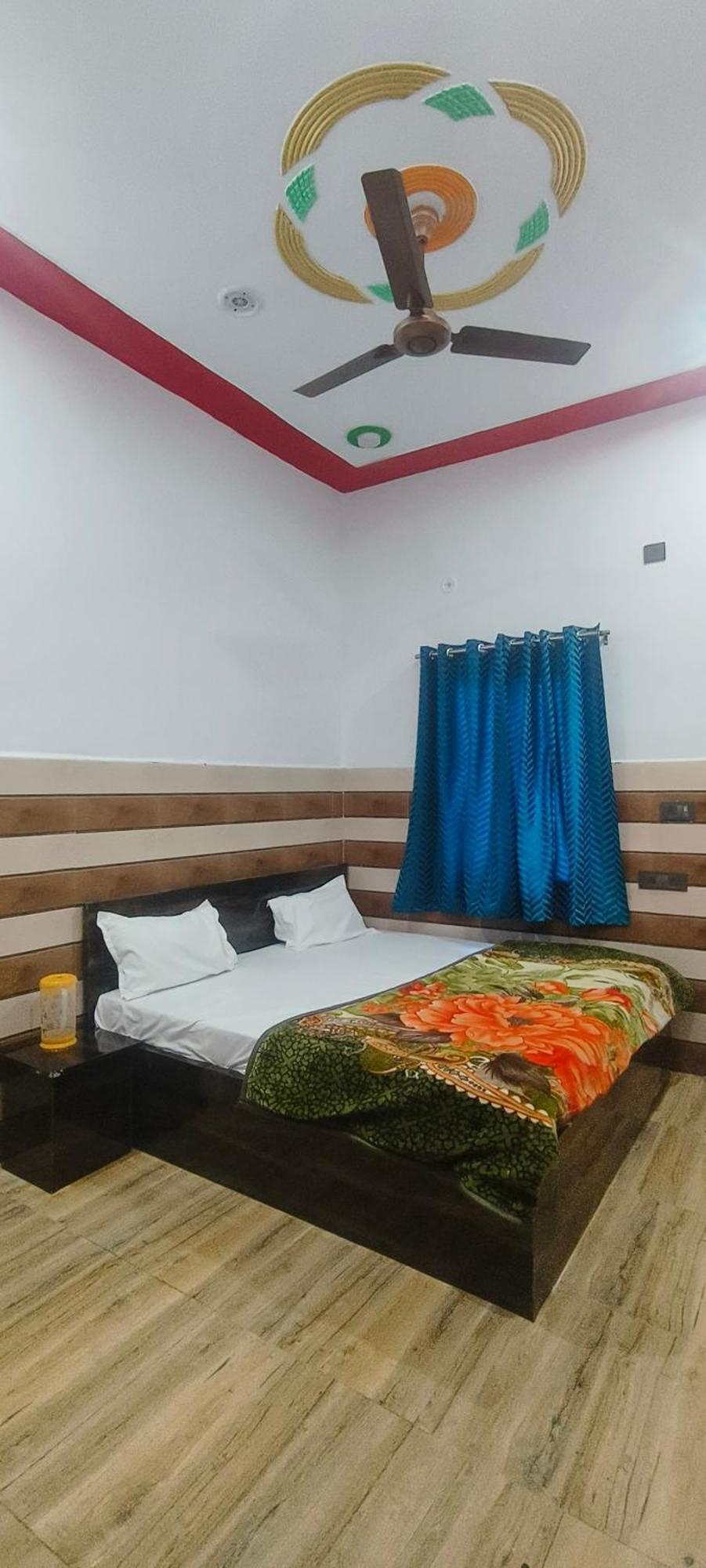 K.D.Dham Near Prem Mandir1 Hotel Vrindavan Bagian luar foto