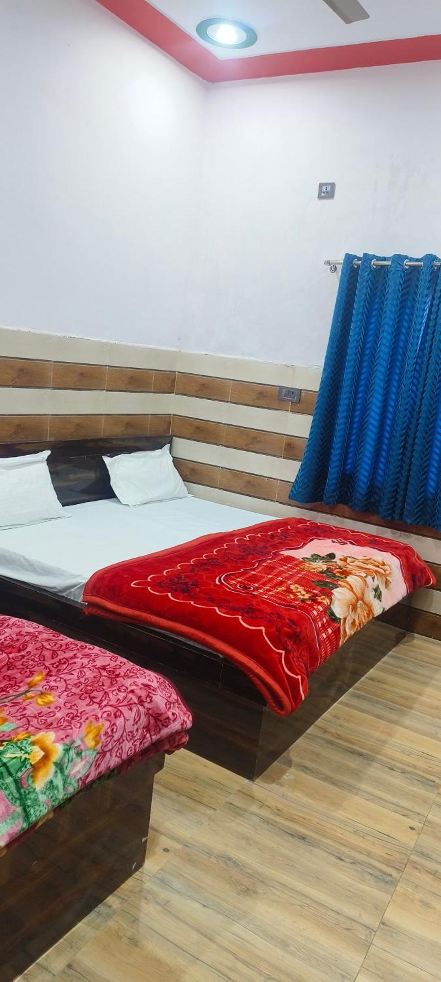 K.D.Dham Near Prem Mandir1 Hotel Vrindavan Bagian luar foto