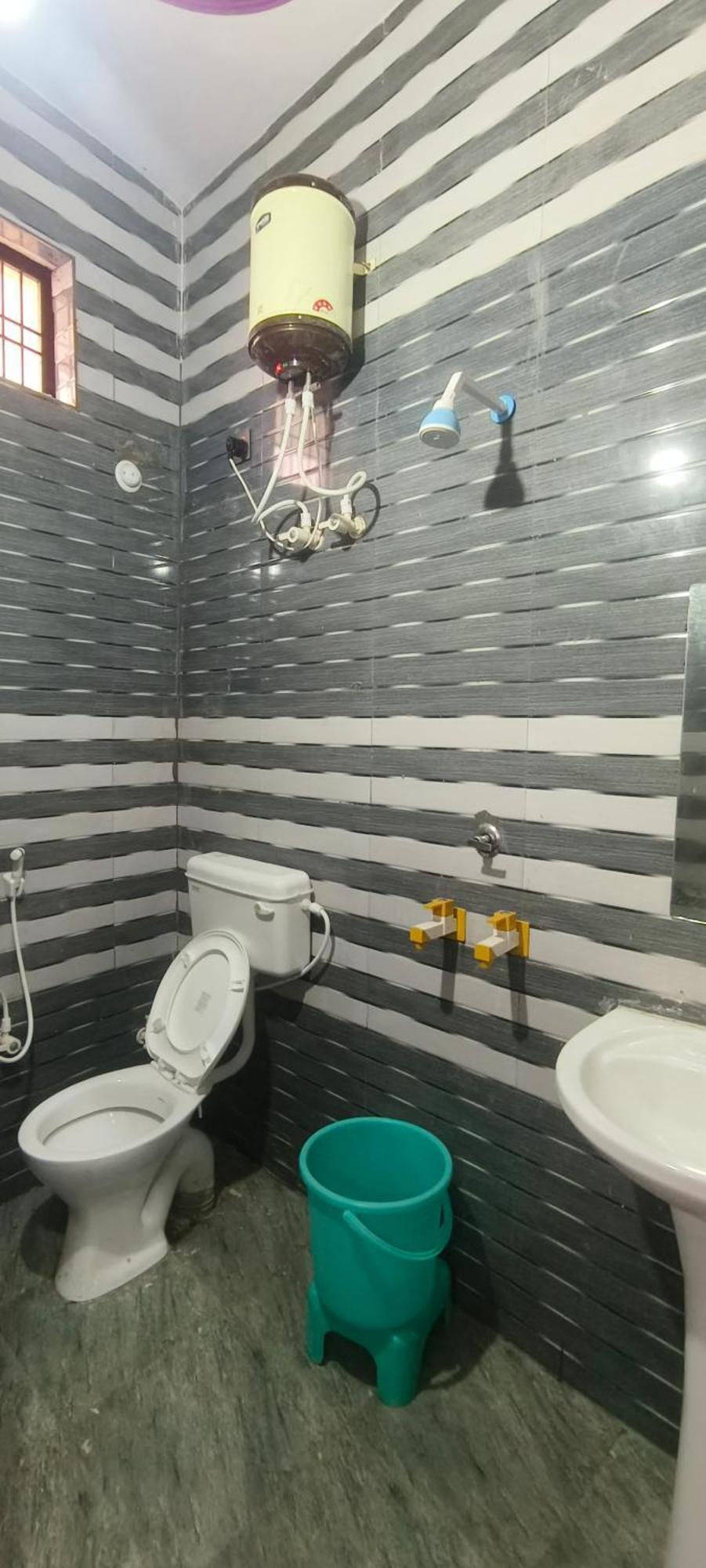 K.D.Dham Near Prem Mandir1 Hotel Vrindavan Bagian luar foto