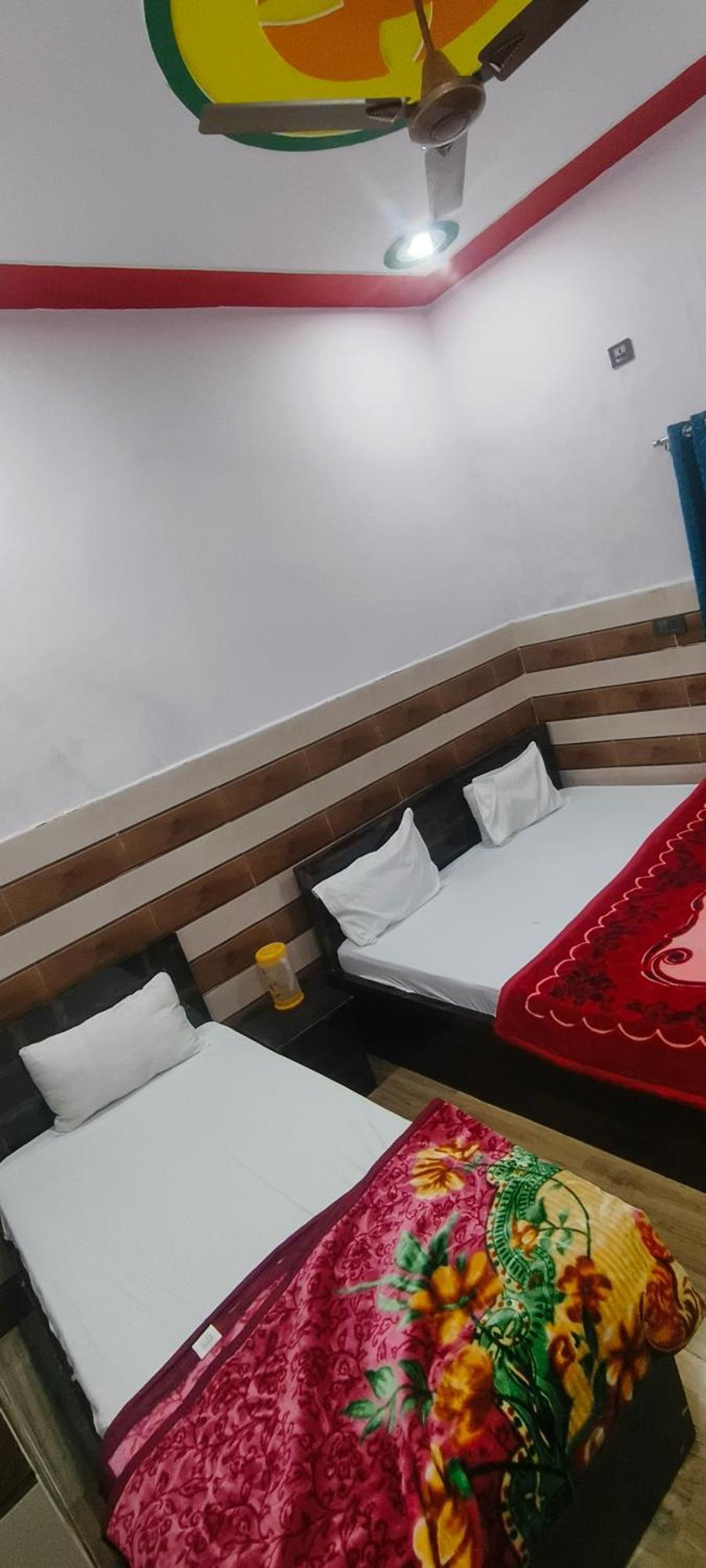 K.D.Dham Near Prem Mandir1 Hotel Vrindavan Bagian luar foto