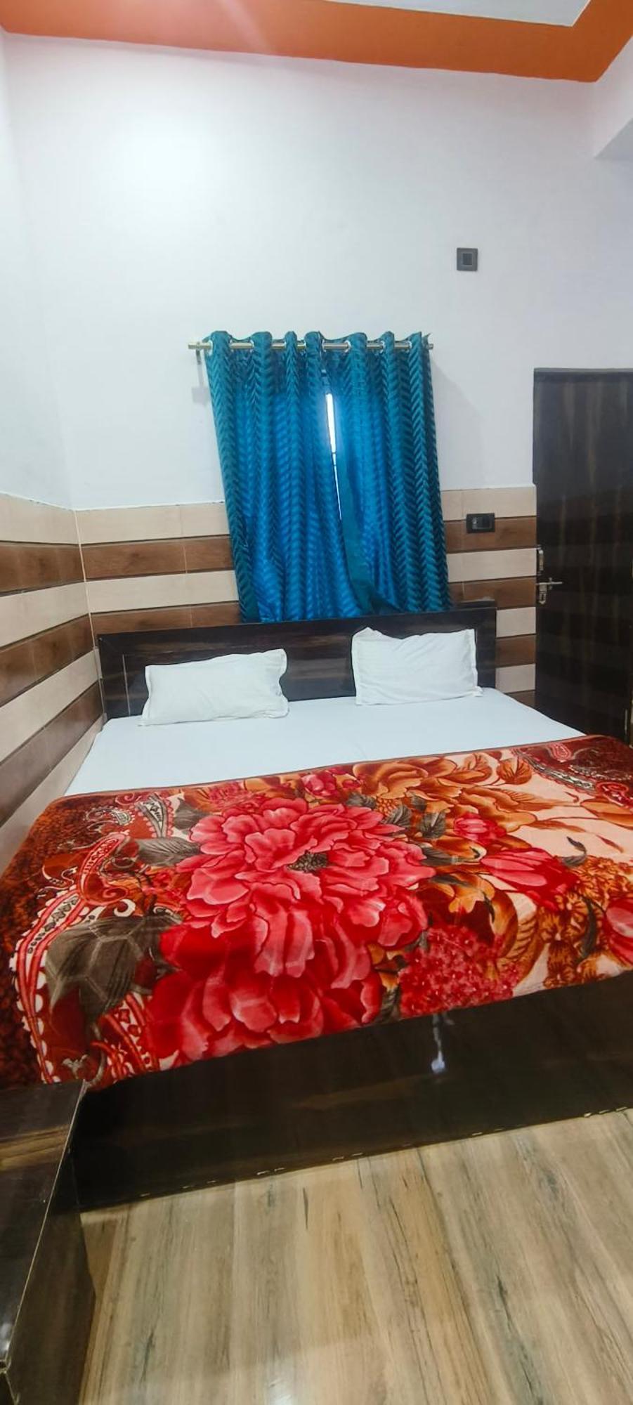 K.D.Dham Near Prem Mandir1 Hotel Vrindavan Bagian luar foto