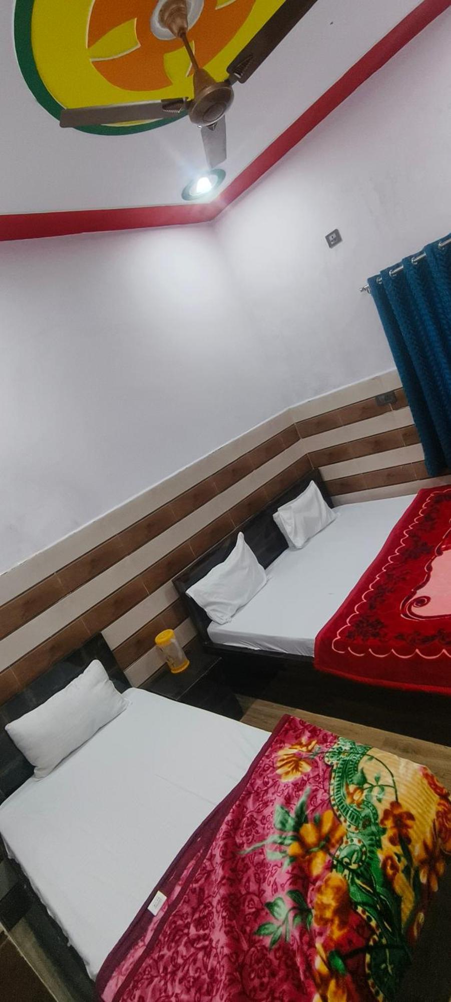 K.D.Dham Near Prem Mandir1 Hotel Vrindavan Bagian luar foto