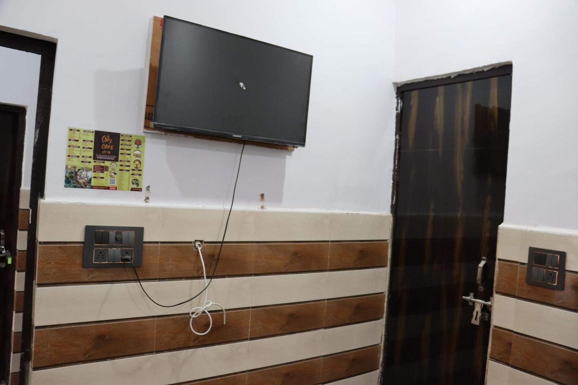 K.D.Dham Near Prem Mandir1 Hotel Vrindavan Bagian luar foto