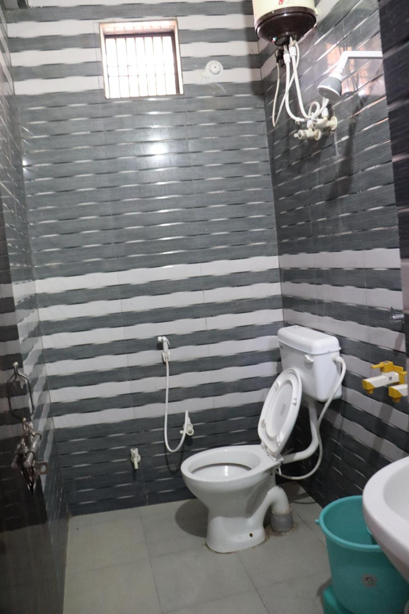 K.D.Dham Near Prem Mandir1 Hotel Vrindavan Bagian luar foto